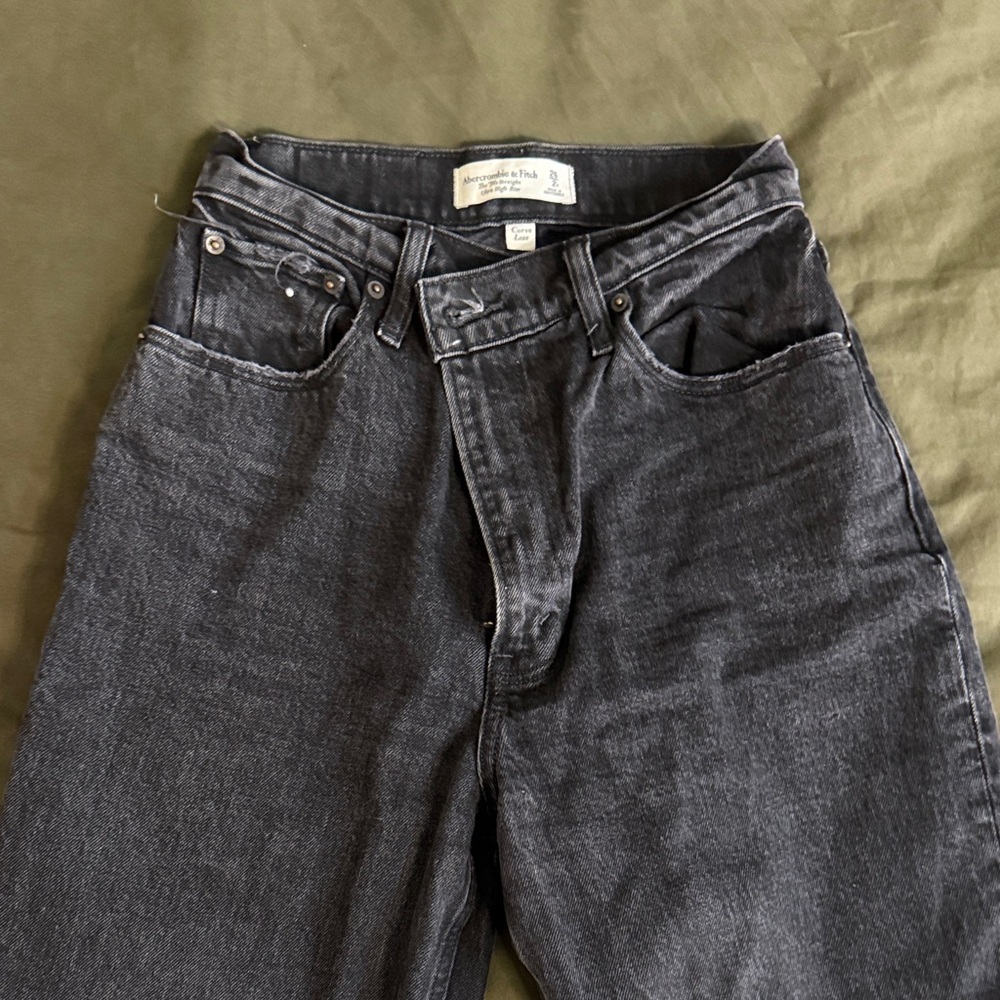 Abercrombie 90s Straight Ultra Hi Rise